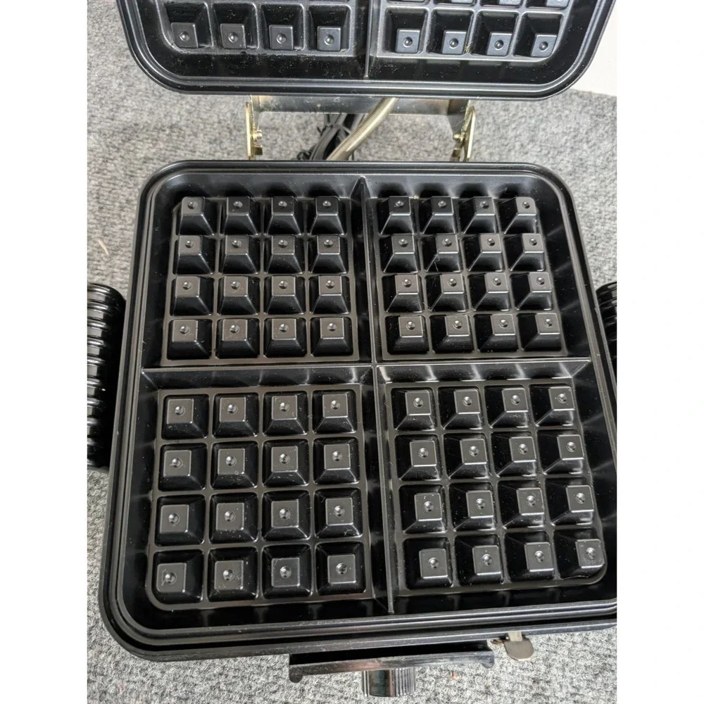 Vintage VILLAWARE Belgian WAFFLE MAKER #6150 (tested works good} Only Waffles